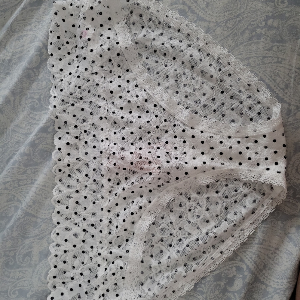 3 Victoria secret panties
